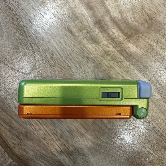 SOLD Nintendo Gameboy Advance SP AGS-001 Shrek Limited Edition Green & Orange - Picture 6 of 8